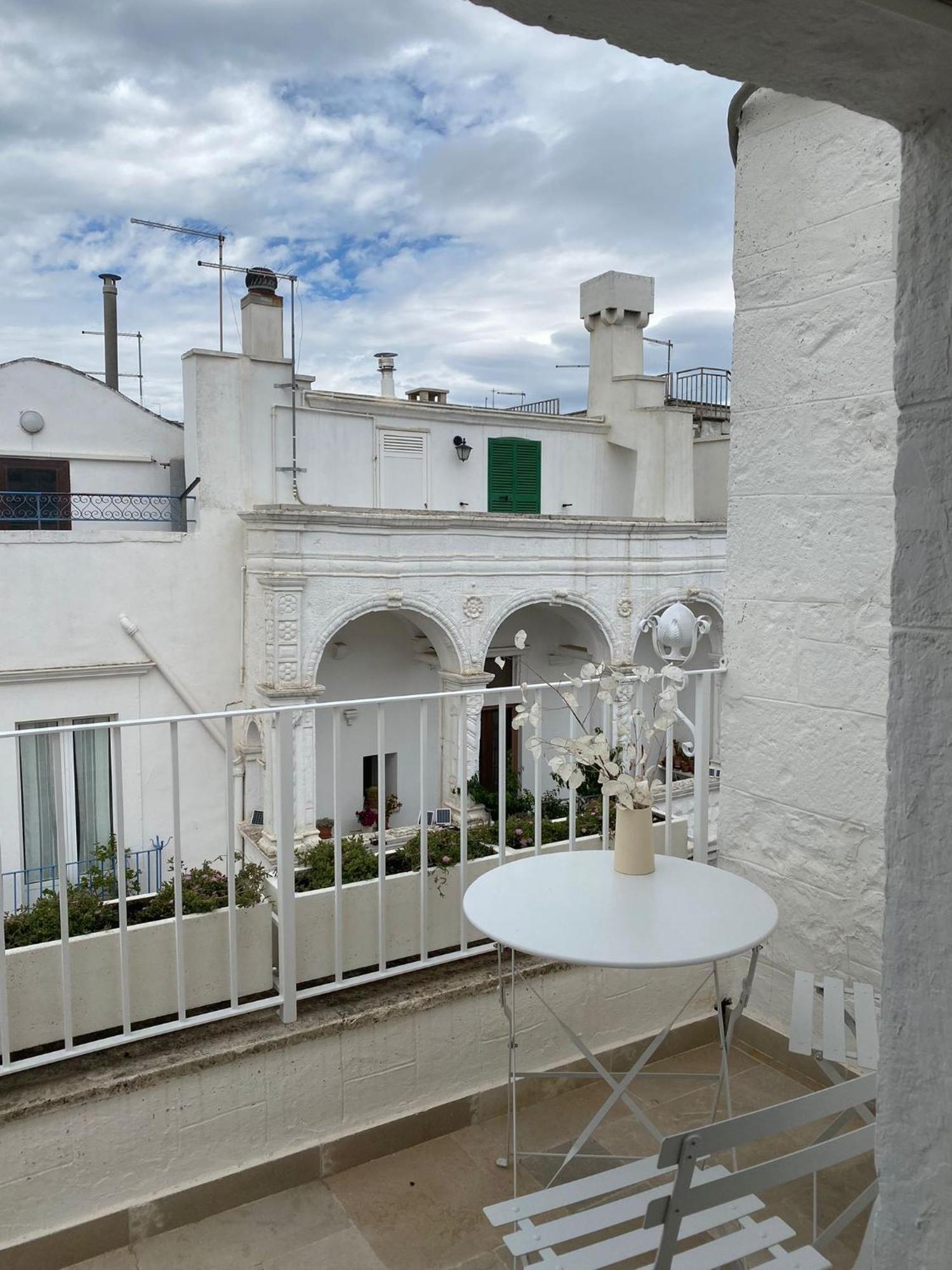 Ferienwohnung Casa U Burie, Casa Design Con Terrazza Panoramica E Jacuzzi Cisternino Exterior foto